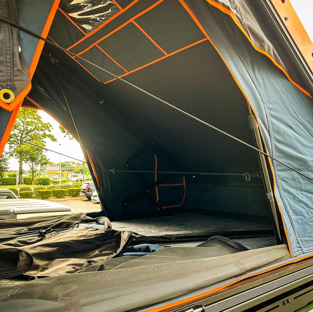 Durable rooftop tent for all seasons