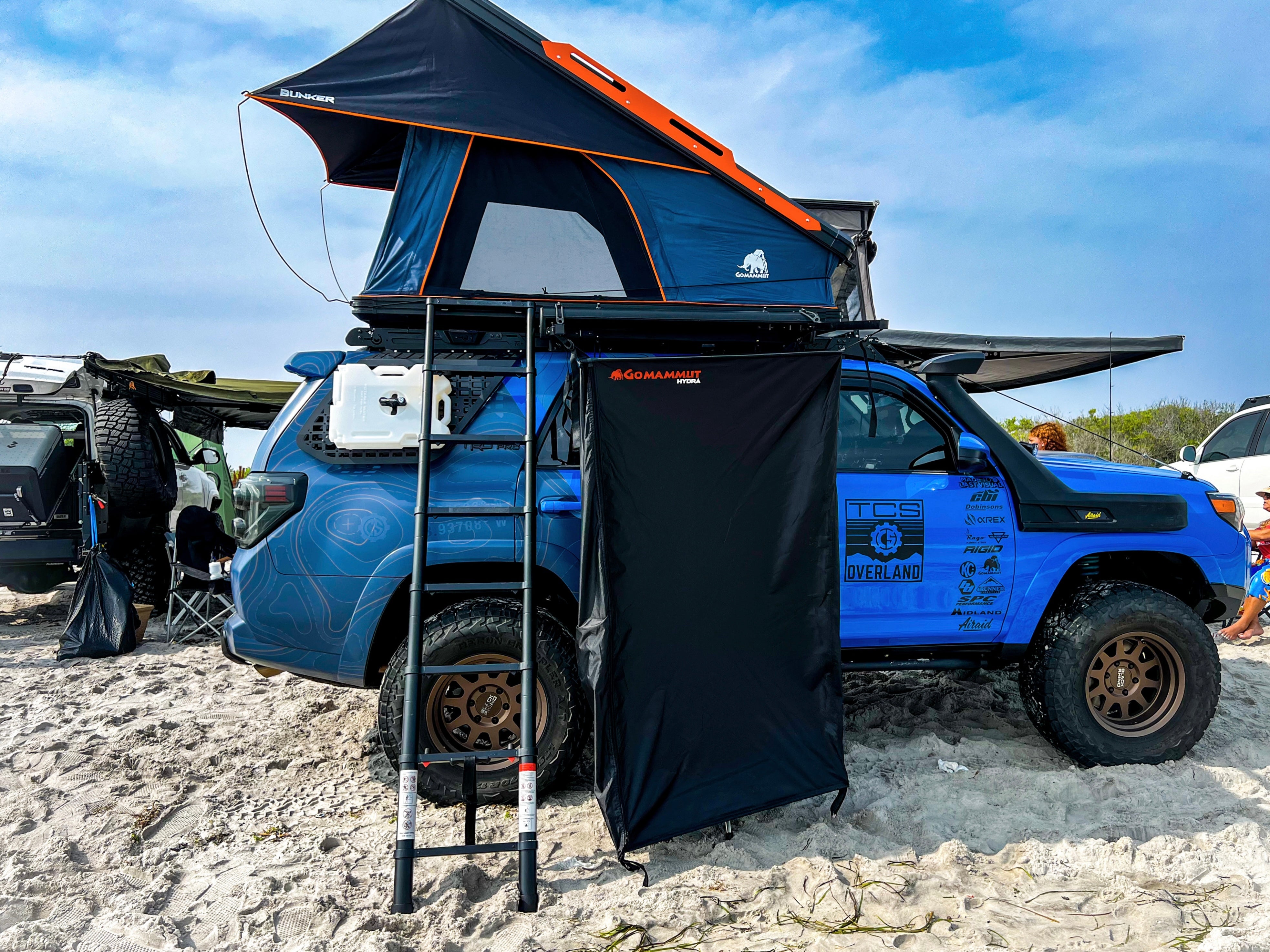 Durable rooftop tent
